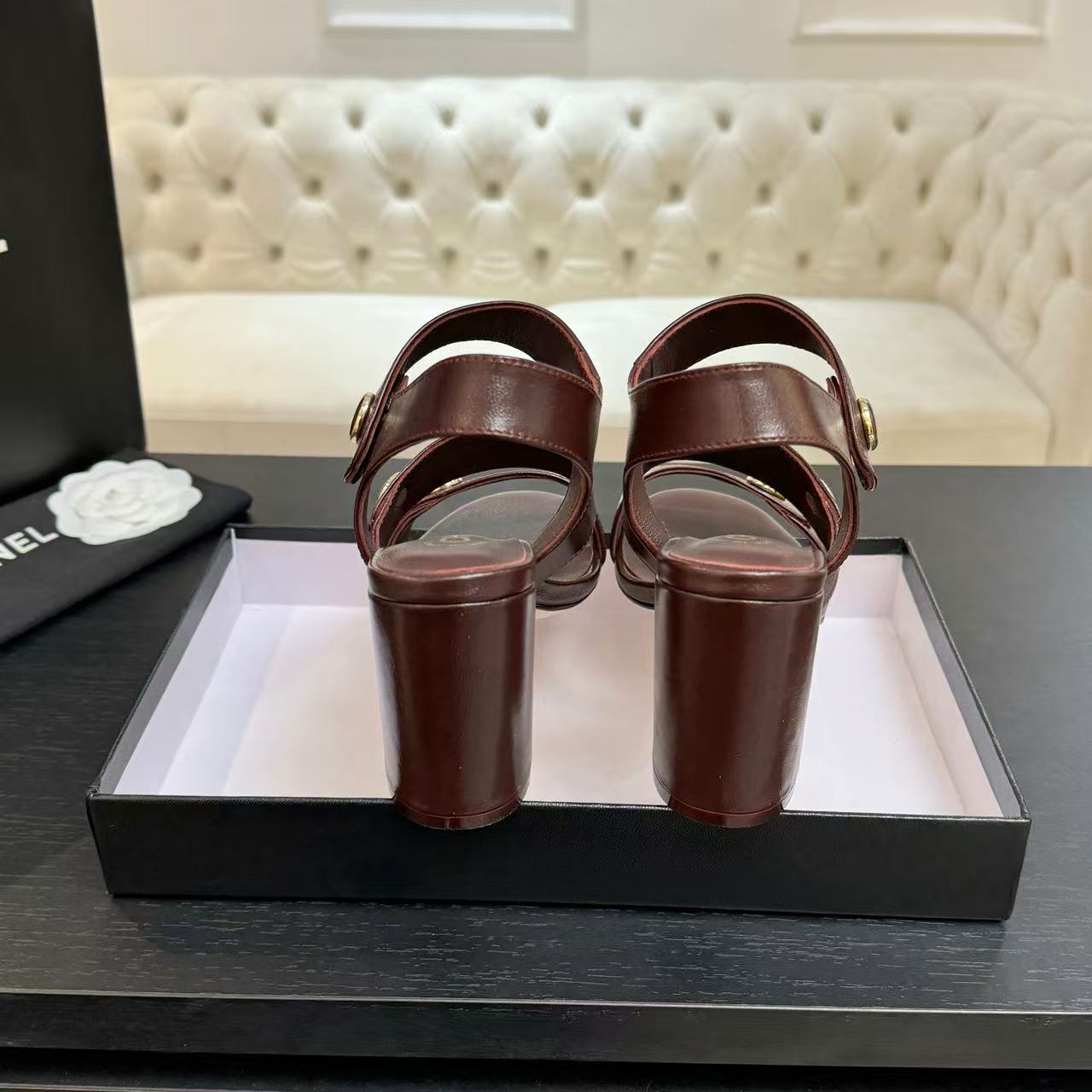 CHANE1 高品質ダブルCボタンハイヒール【50％割引+送料無料】