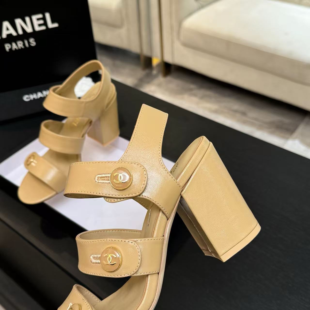 CHANE1 高品質ダブルCボタンハイヒール【50％割引+送料無料】