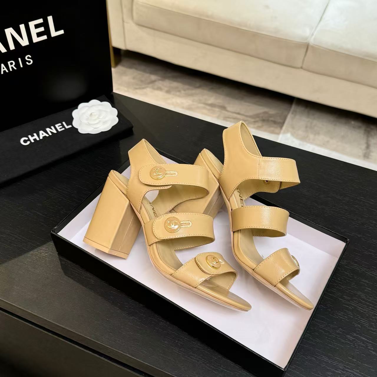 CHANE1 高品質ダブルCボタンハイヒール【50％割引+送料無料】