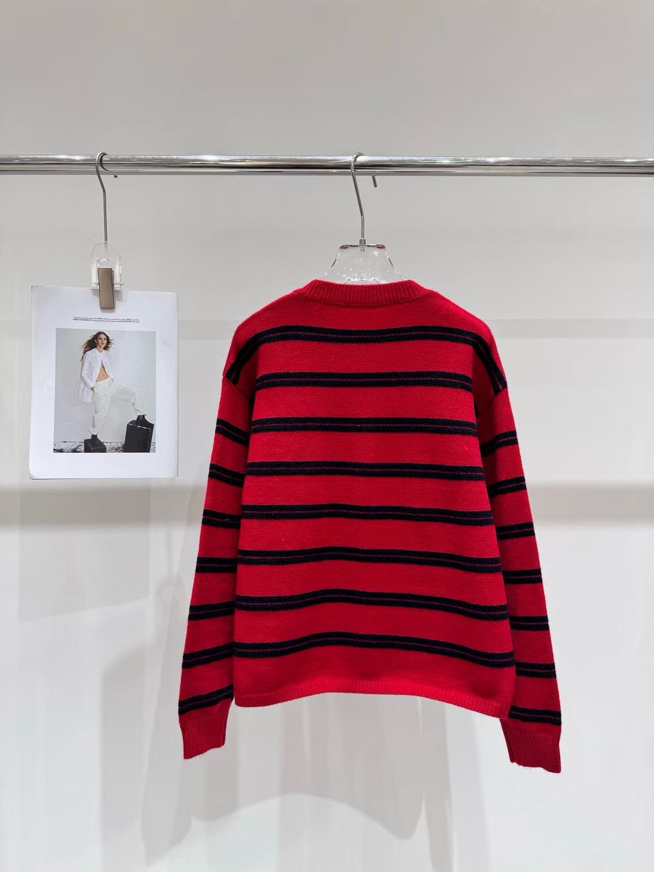 M1UM1U メタルボタン ストライプ ウール カーディガン【50％割引+送料無料】