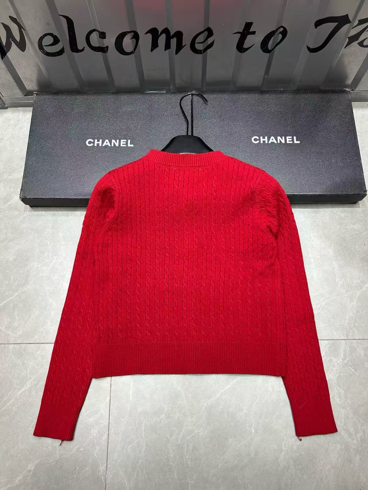 DIORのミニマリストCDビーウールカーディガン【50％割引+送料無料】