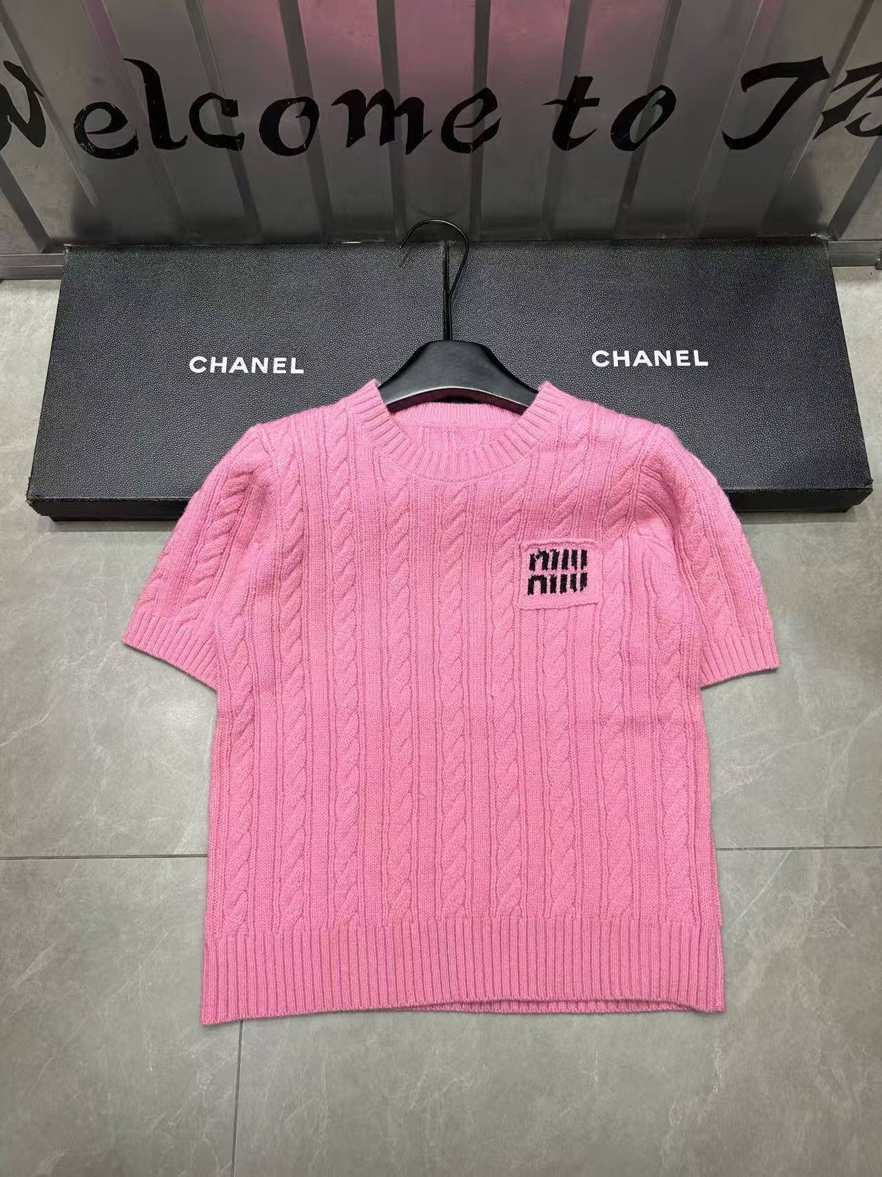 M1UM1U 半袖レターウールセーター【50％割引+送料無料】