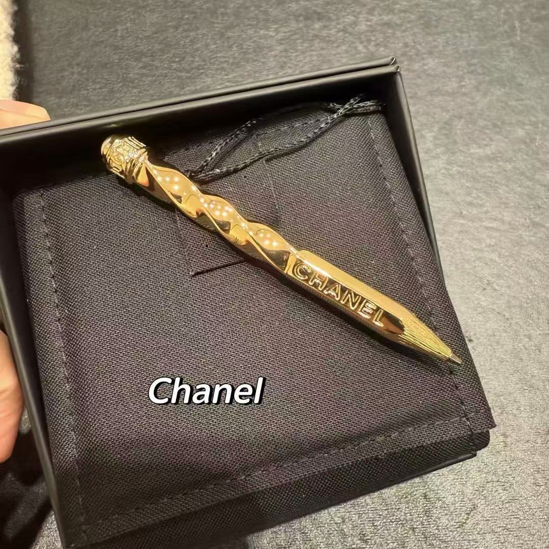 CHANE1 パールツイストブローチ【50％割引+送料無料】