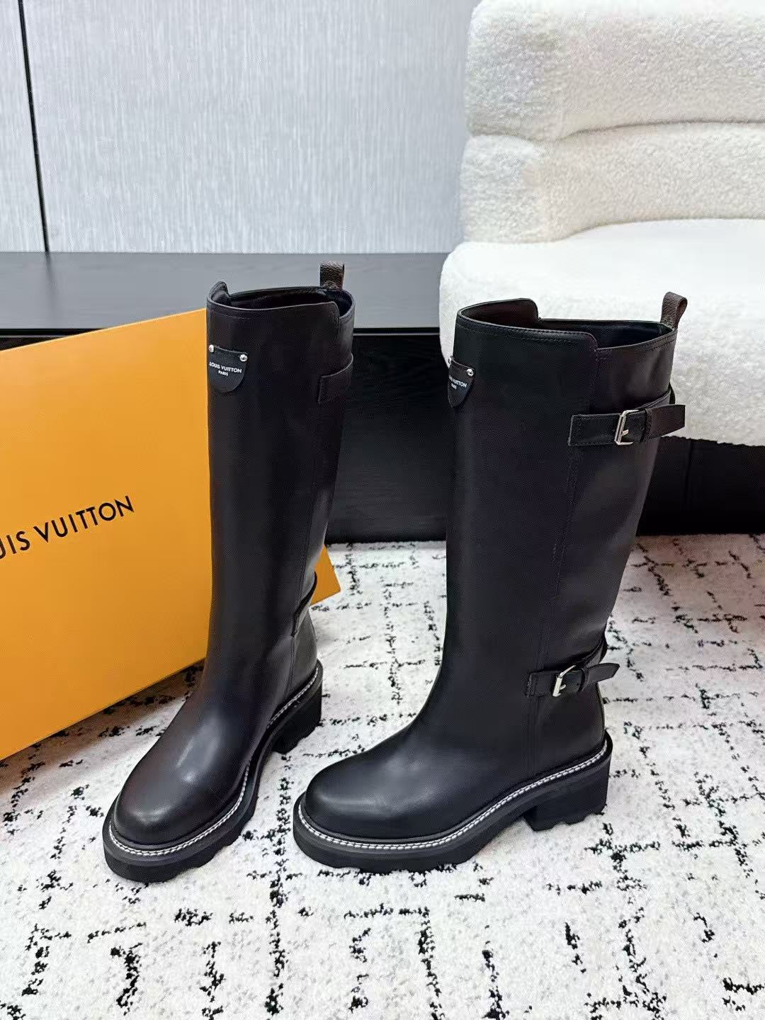 LV 高品質シンプルレザーロングブーツ【50％割引+送料無料】