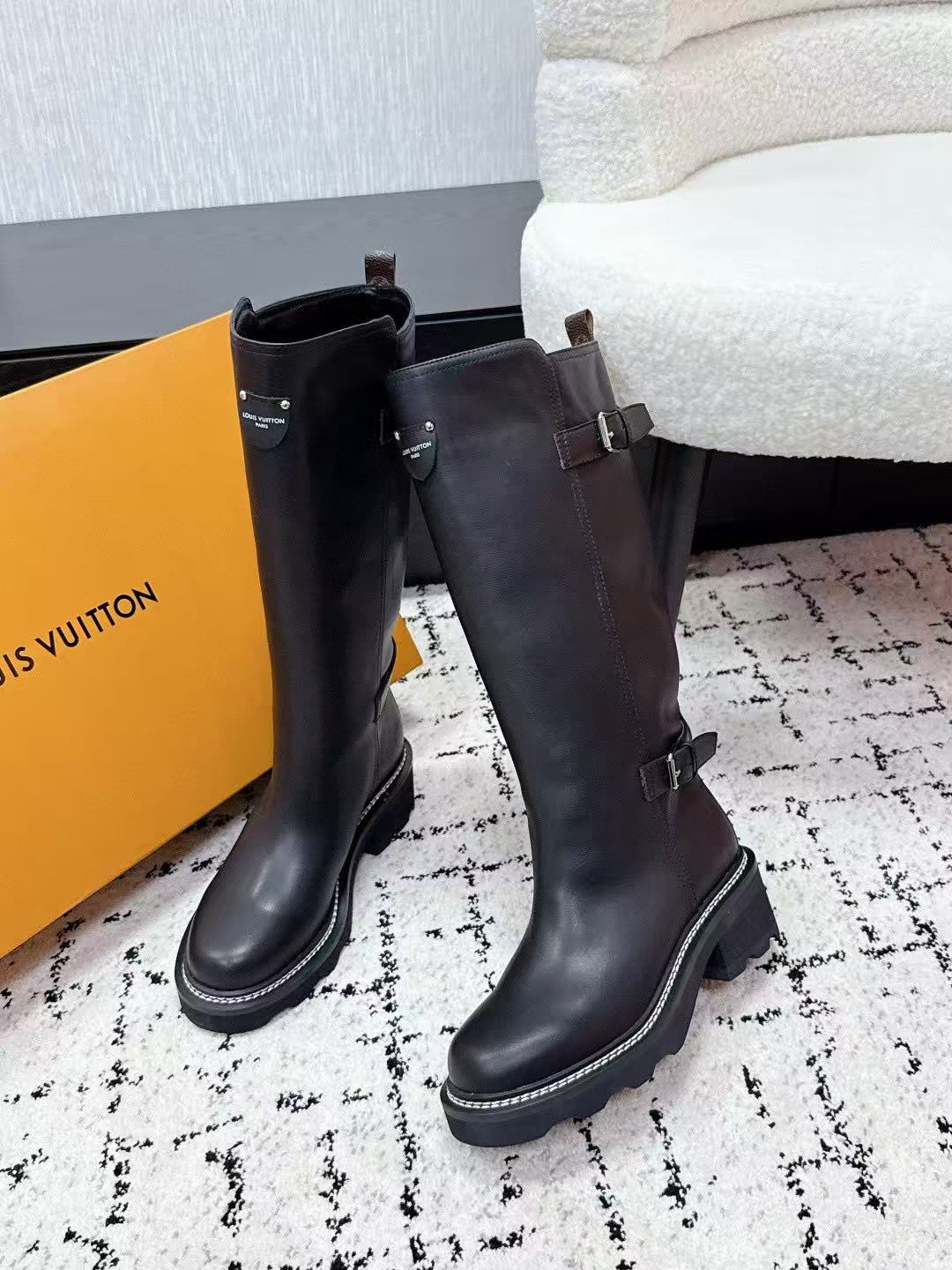 LV 高品質シンプルレザーロングブーツ【50％割引+送料無料】