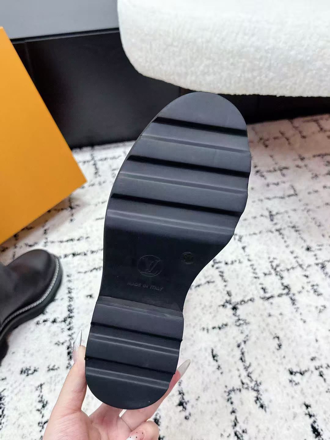 LV 高品質シンプルレザーロングブーツ【50％割引+送料無料】