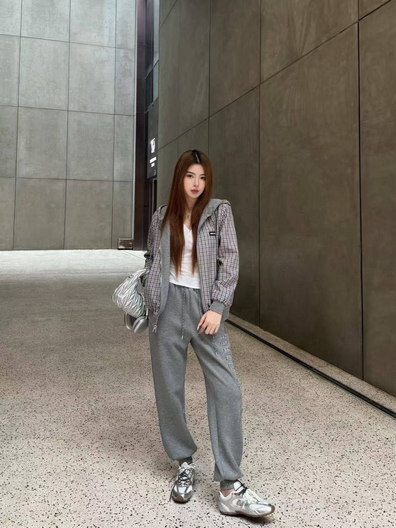 M1UM1U リバーシブルフード付きカジュアルスーツ【50％割引+送料無料】