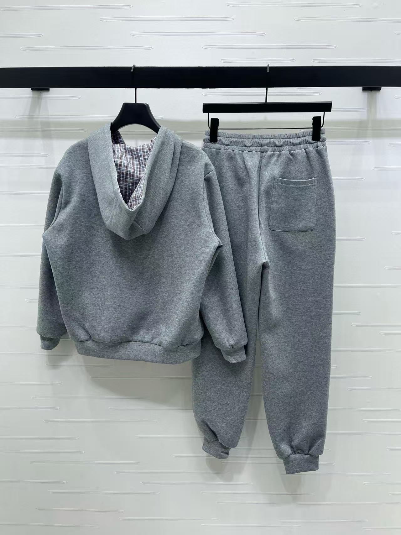 M1UM1U リバーシブルフード付きカジュアルスーツ【50％割引+送料無料】