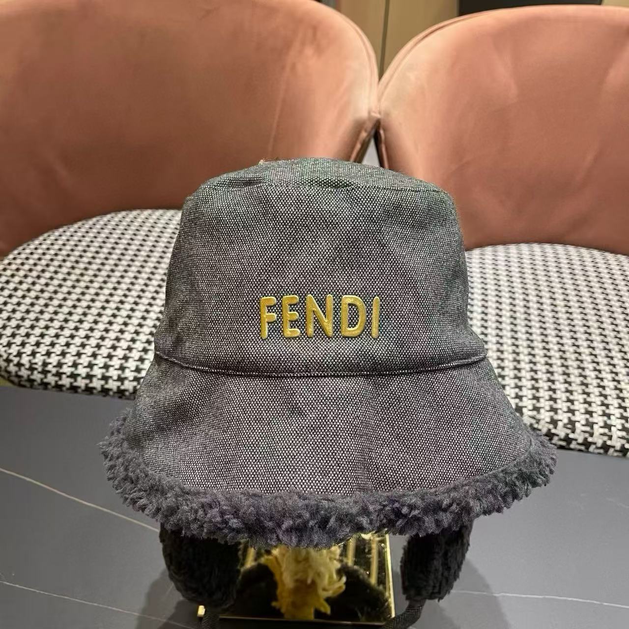 FEND1 プラッシュレターハット【50％割引+送料無料】