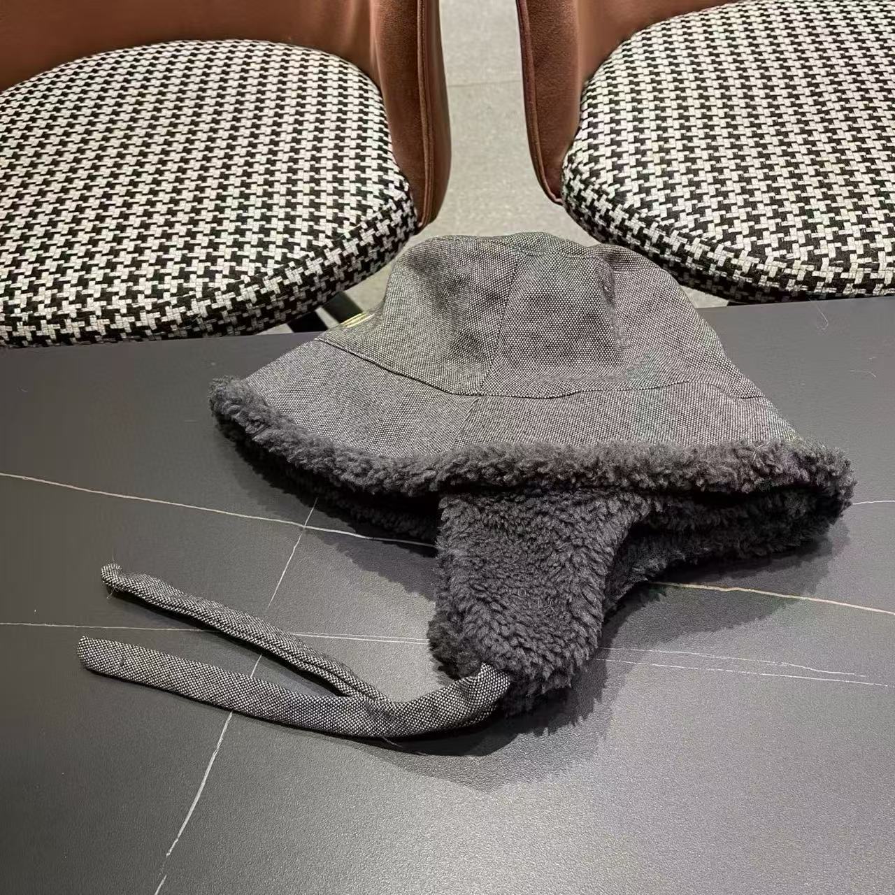 FEND1 プラッシュレターハット【50％割引+送料無料】