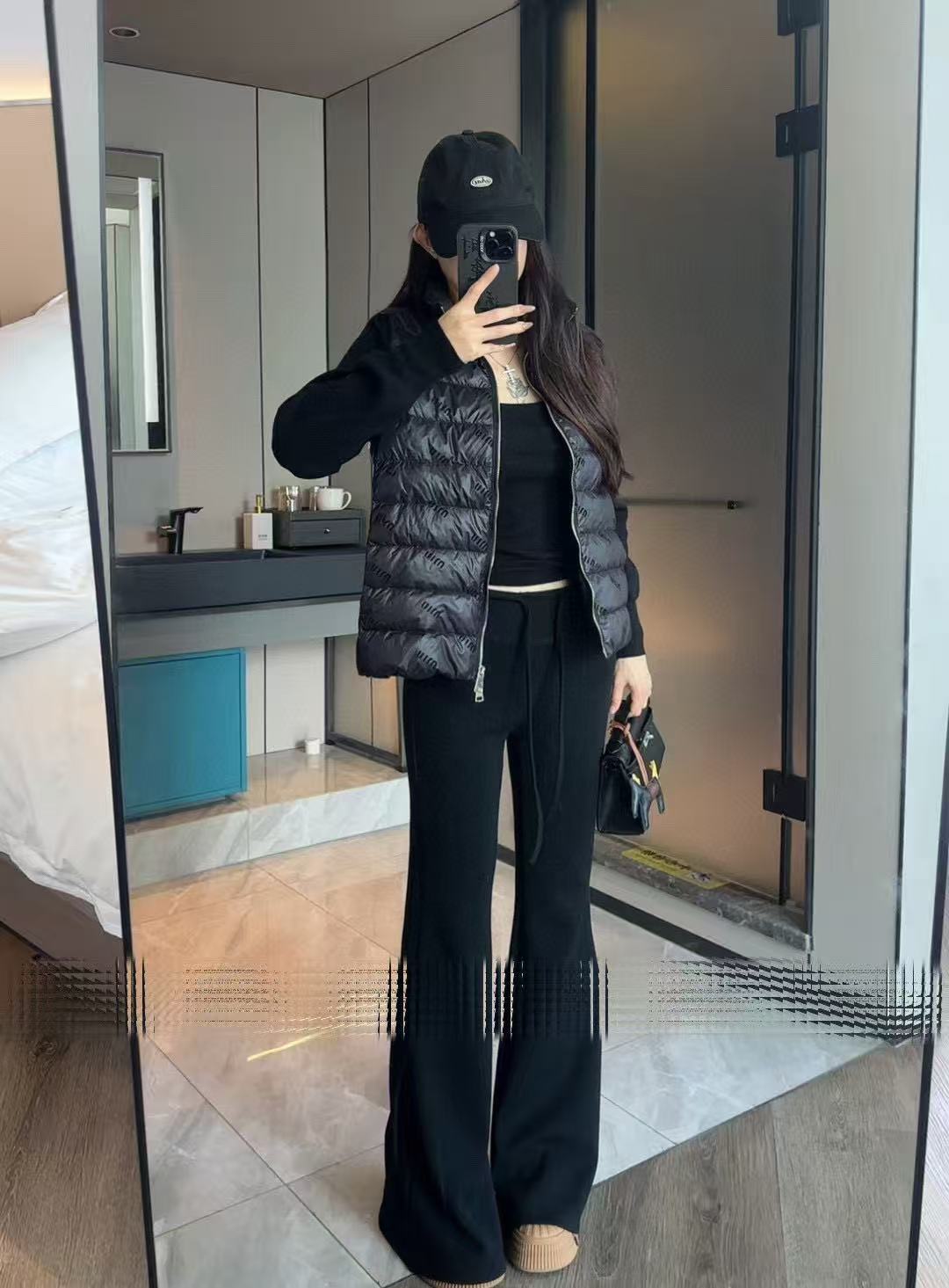 M1UM1U レターダウンベスト【50％割引+送料無料】