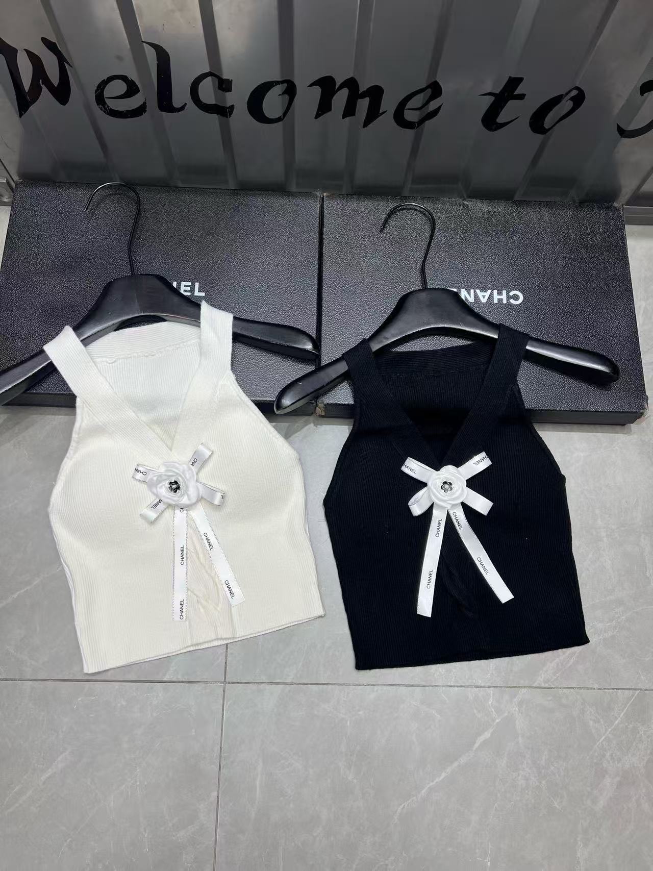 CHANE1 カメリアボウウールベスト【50％割引+送料無料】