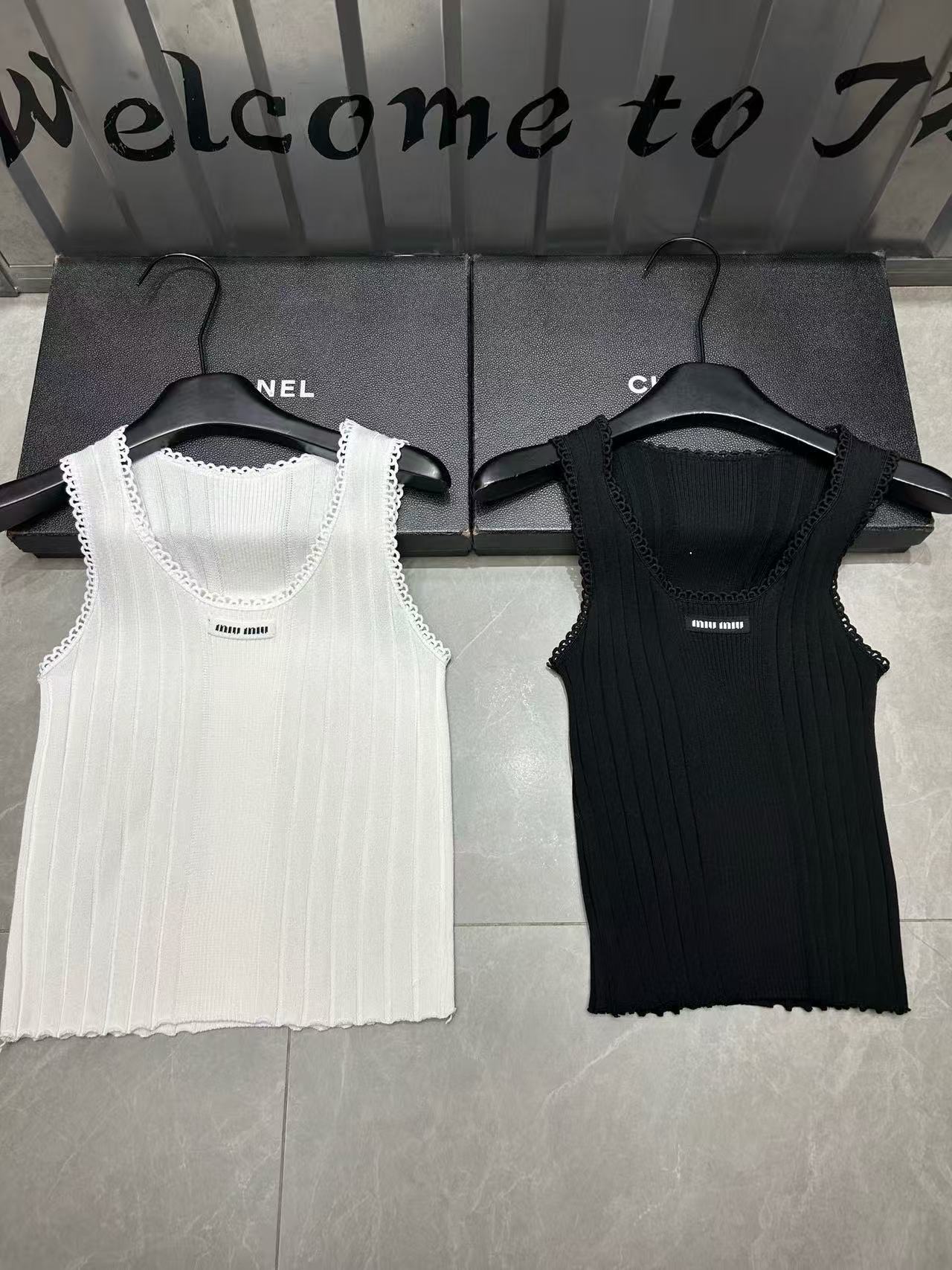 M1UM1U レーストリムウールベスト【50％割引+送料無料】