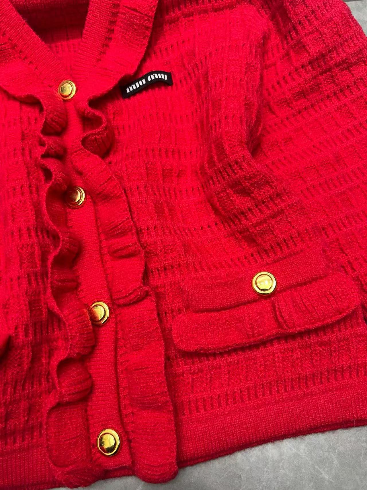 M1U1M1U メタルボタン Vネック ウール カーディガン【50％割引+送料無料】