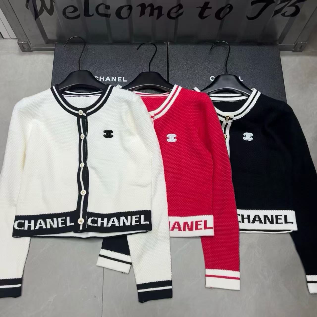 CHANE1 ダブルCレターウールカーディガン【50％割引+送料無料】