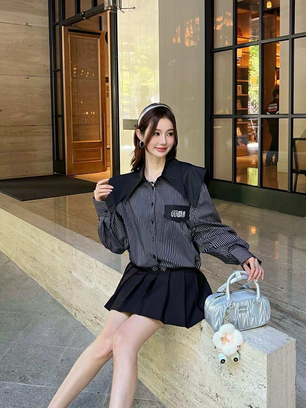 M1UM1U 襟付きストライプシャツ【50％割引+送料無料】