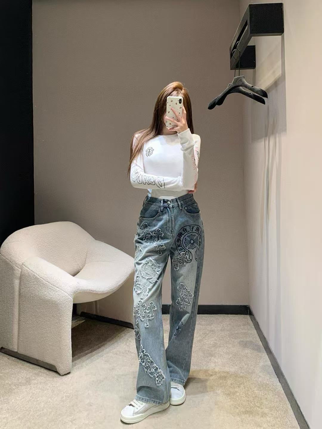 Chr0me Hearts刺繍入りジーンズ【50％割引+送料無料】