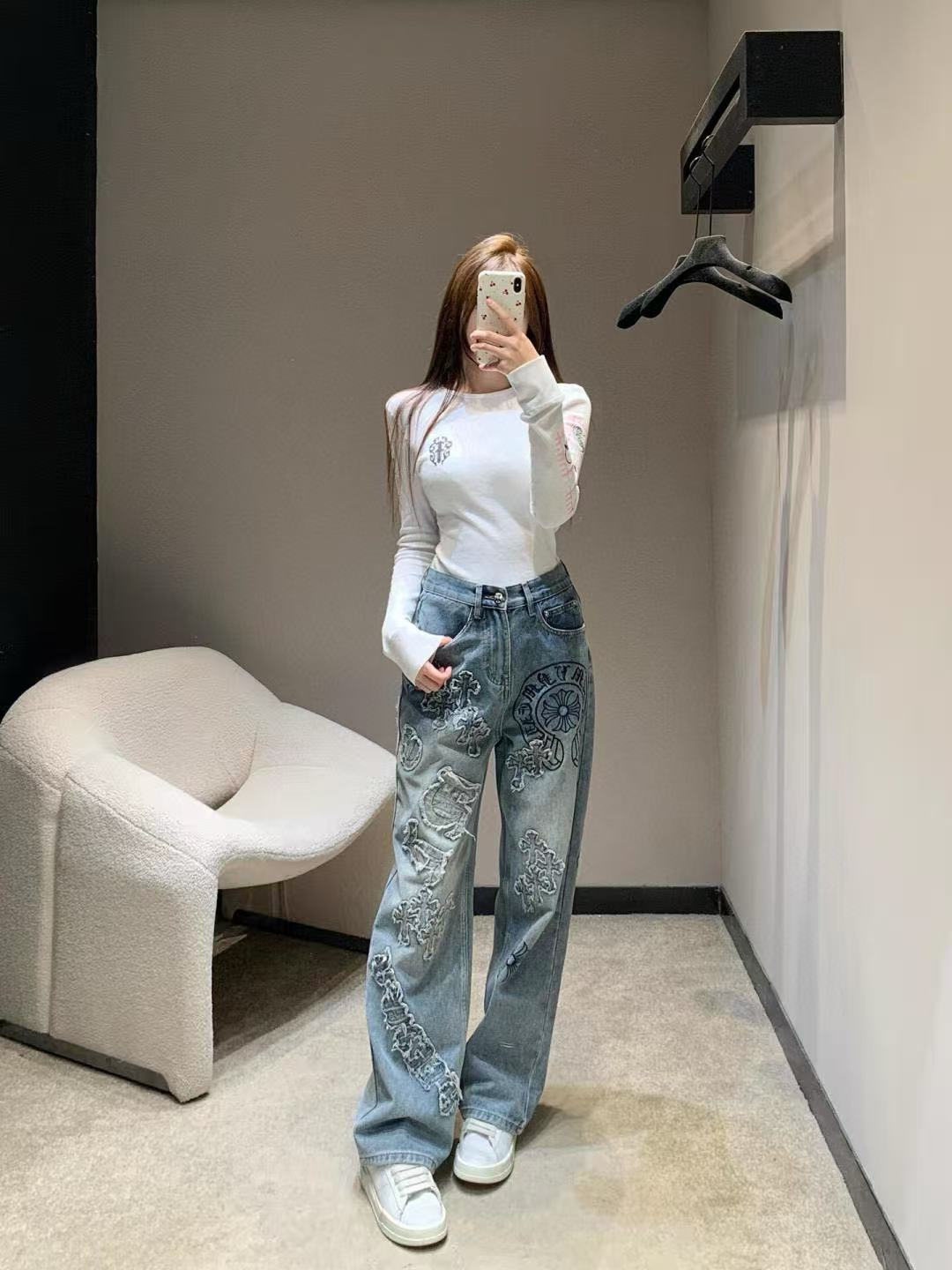 Chr0me Hearts刺繍入りジーンズ【50％割引+送料無料】