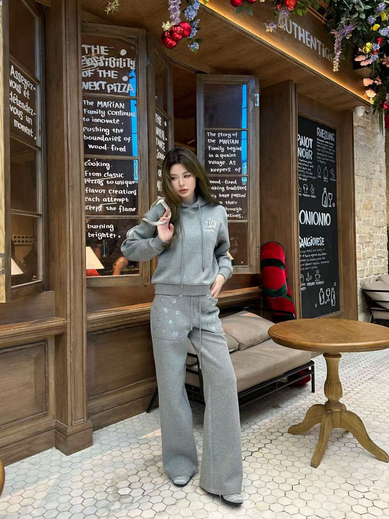 LVパーカーとパンツのツーピースセット【50％割引+送料無料】