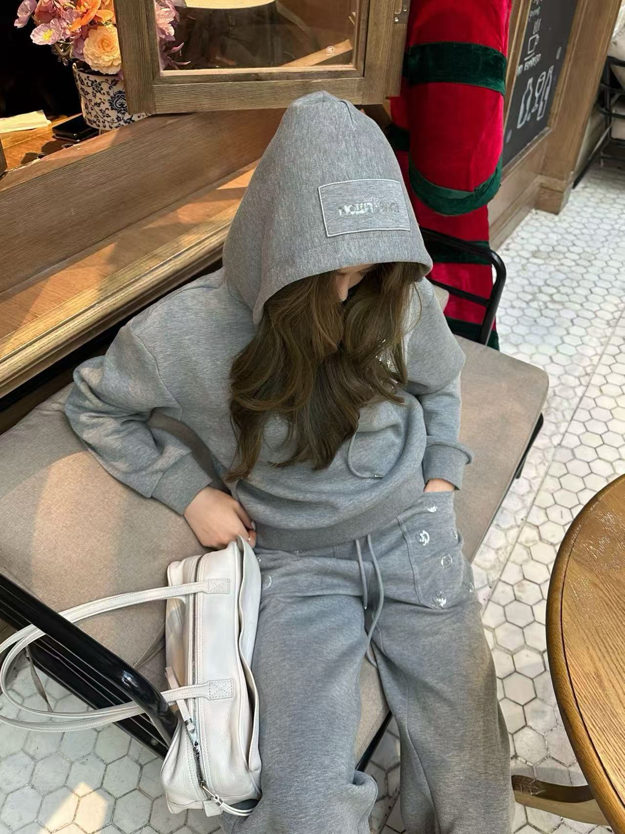 LVパーカーとパンツのツーピースセット【50％割引+送料無料】