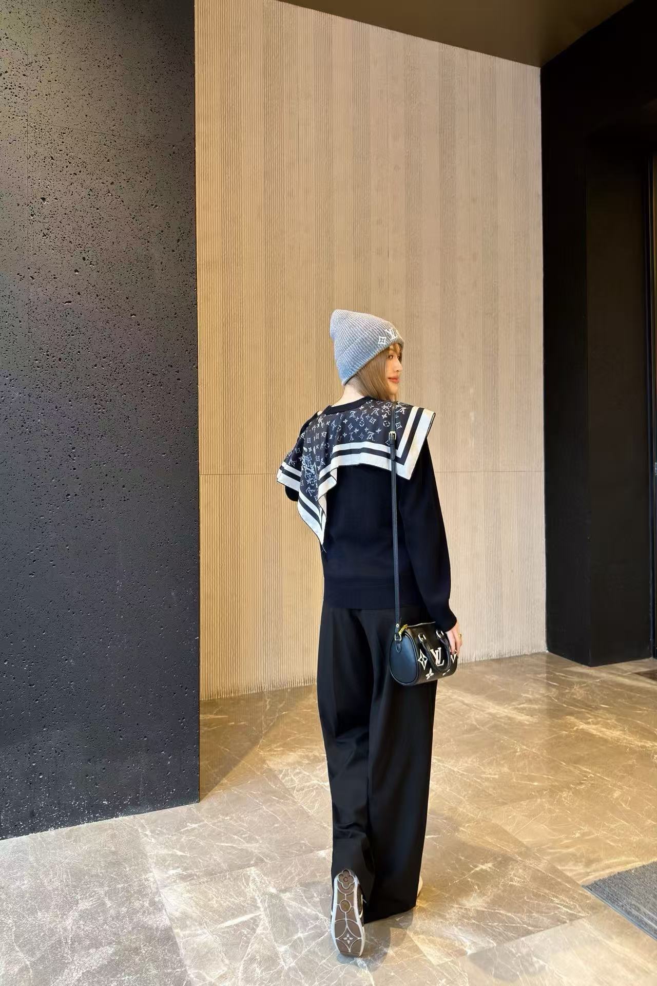 LVプリントスウェットシャツ【50％割引+送料無料】