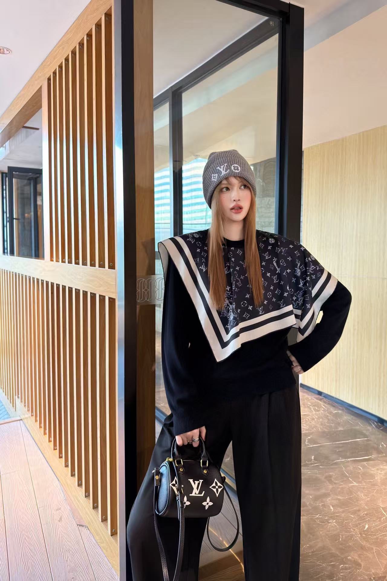 LVプリントスウェットシャツ【50％割引+送料無料】