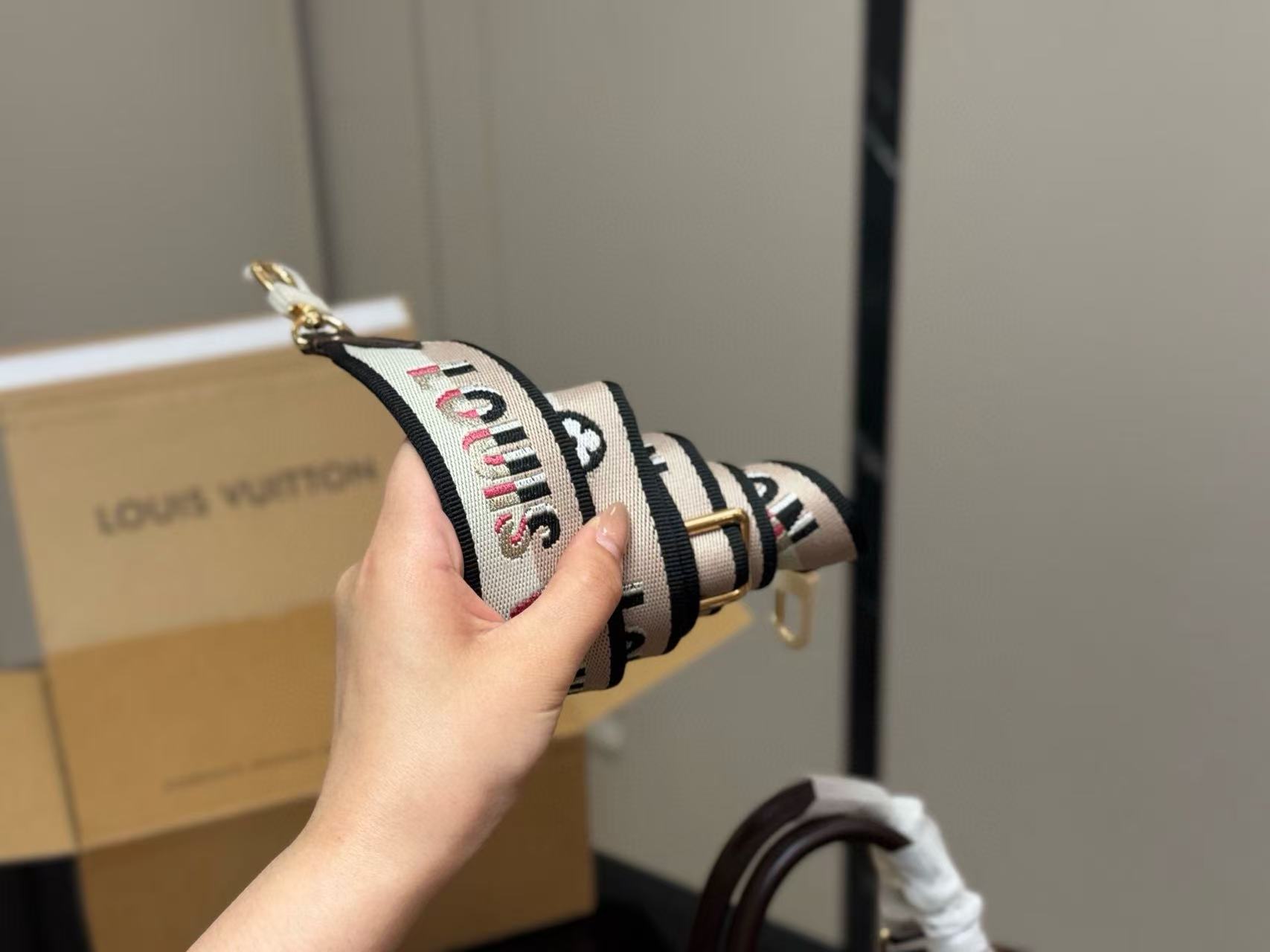 LVチェックハンドバッグ【50％割引+送料無料】