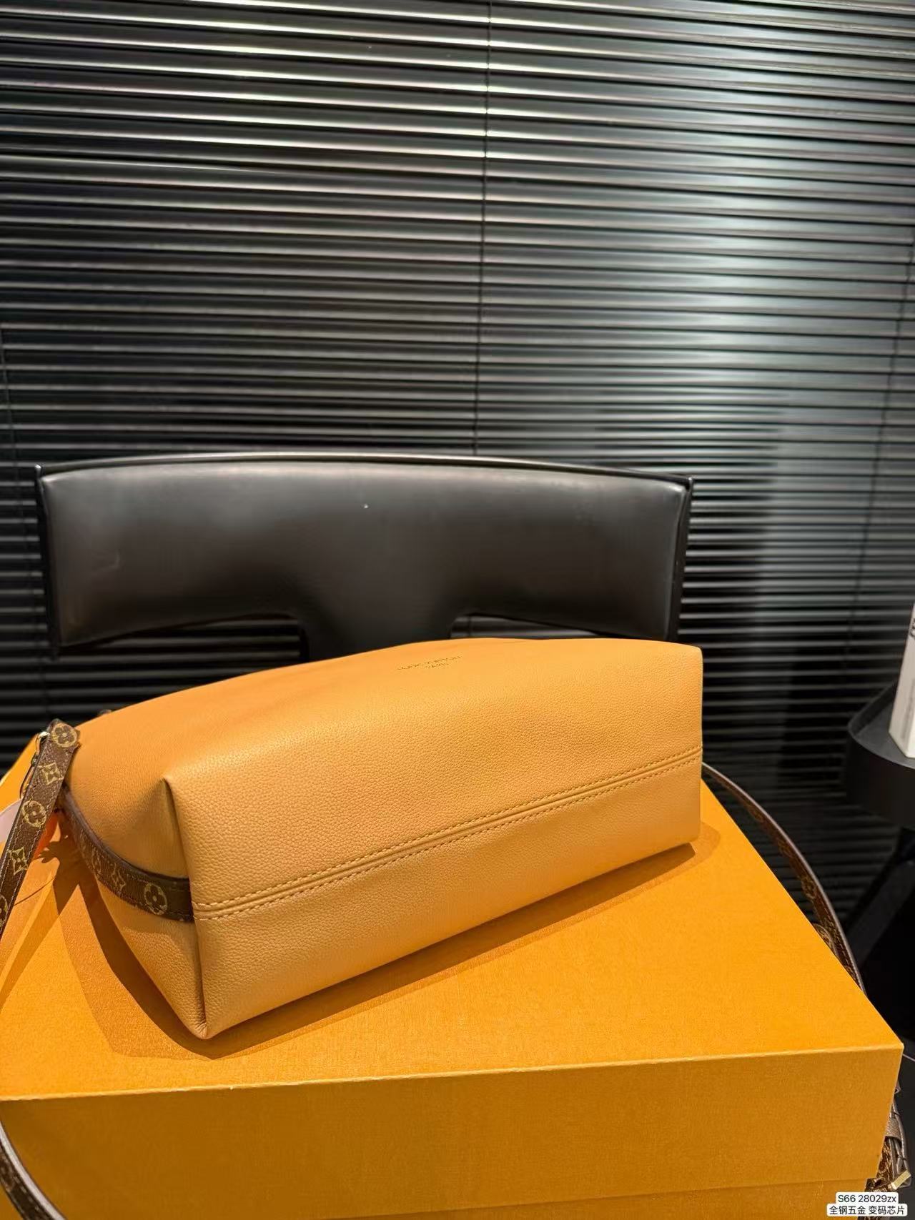 LVの高品質チェーンハンドバッグ【50％割引+送料無料】