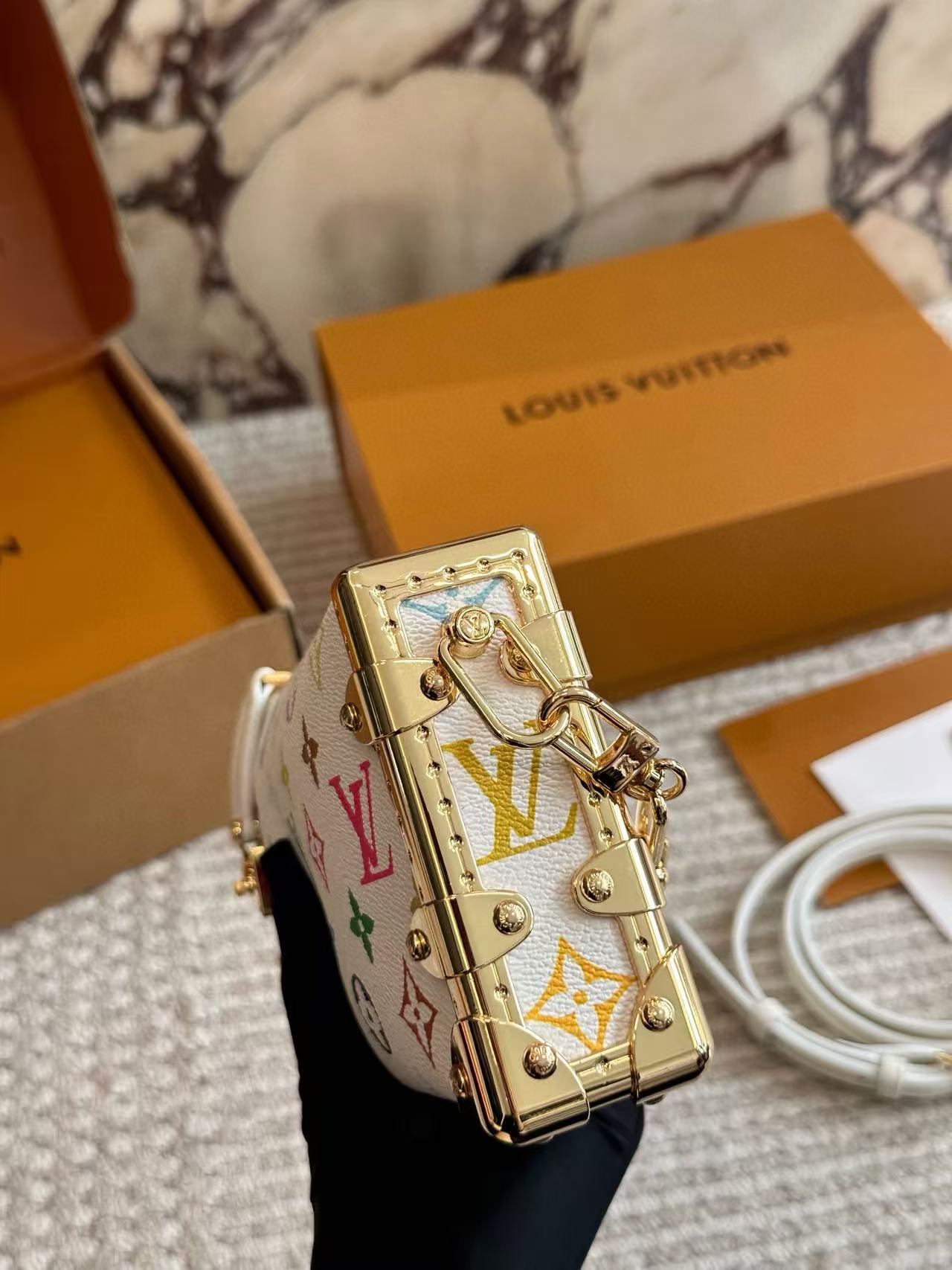 LV Side trunkチェーンバッグ【50％割引+送料無料】