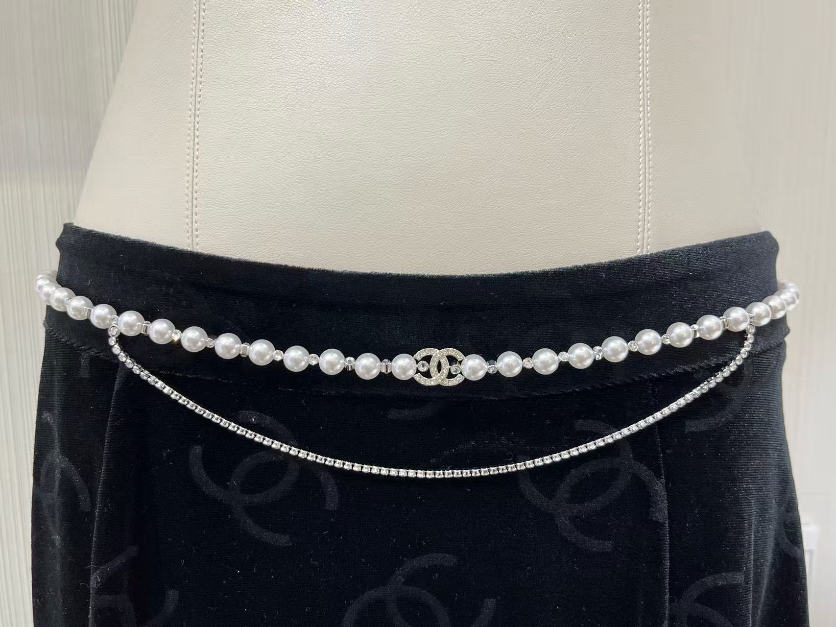 CHANE1 フルダイヤモンド ダブルC パール ウエストチェーン【50％割引+送料無料】