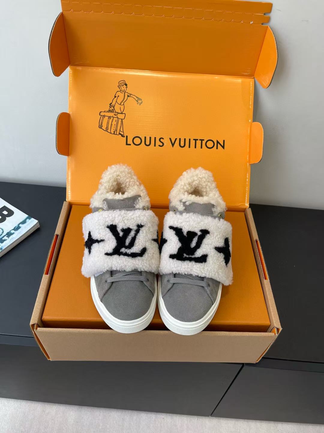 LVの高品質ウールプラットフォームカジュアルシューズ【50％割引+送料無料】