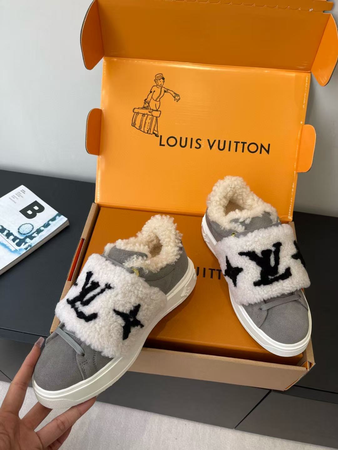 LVの高品質ウールプラットフォームカジュアルシューズ【50％割引+送料無料】