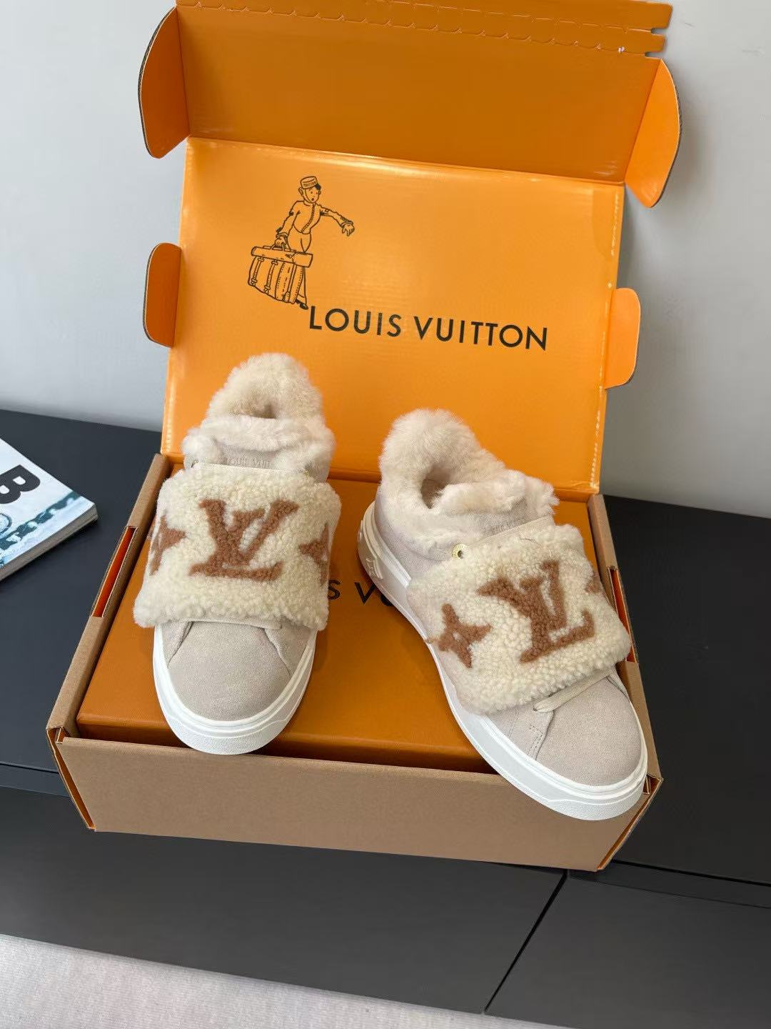 LVの高品質ウールプラットフォームカジュアルシューズ【50％割引+送料無料】