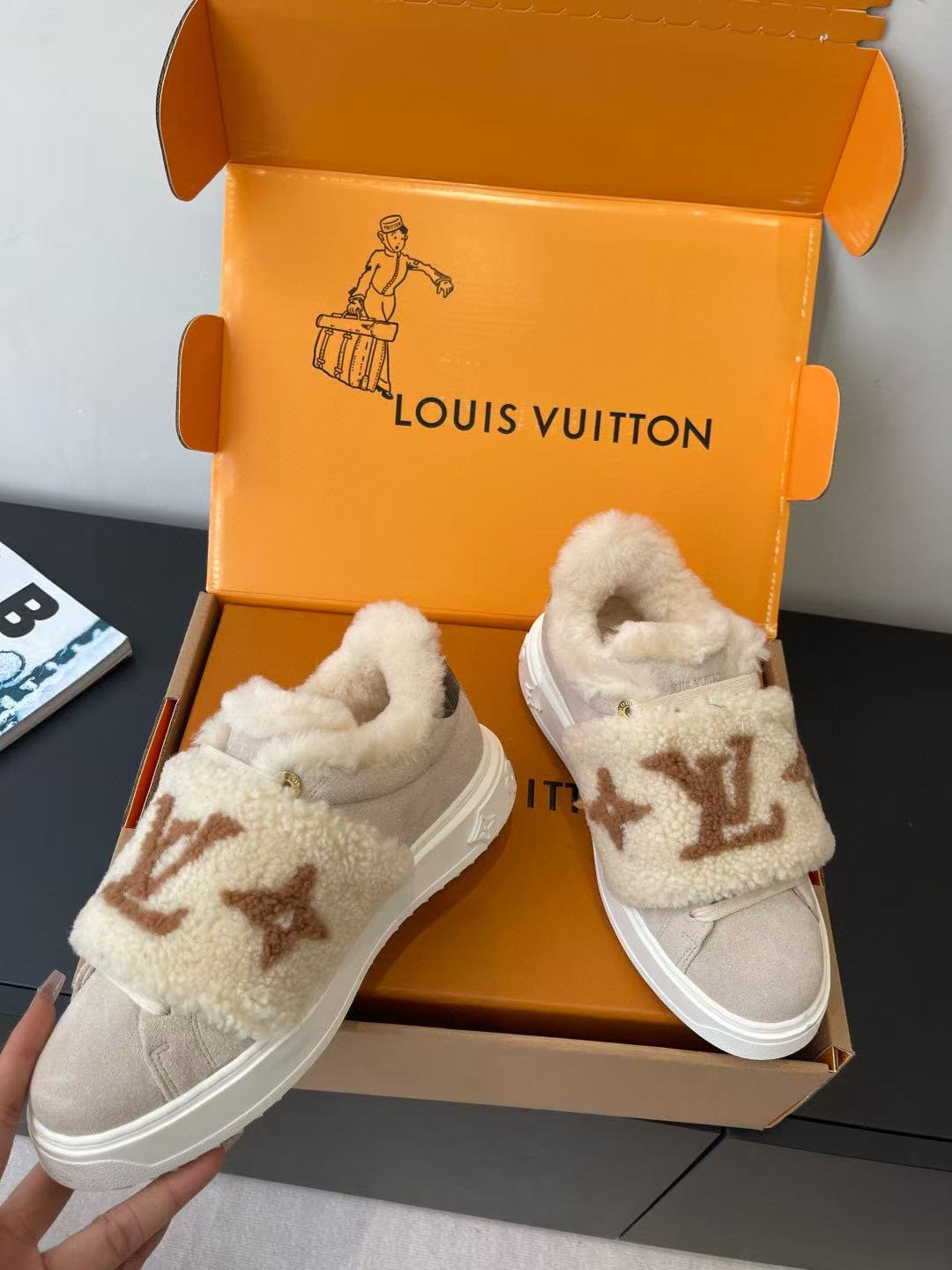 LVの高品質ウールプラットフォームカジュアルシューズ【50％割引+送料無料】