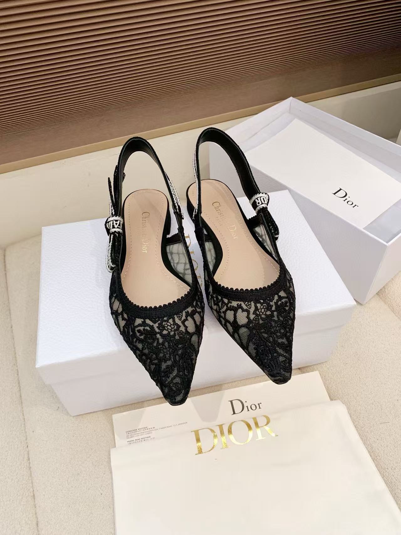 DIORの高品質レースフラットシューズ【50％割引+送料無料】