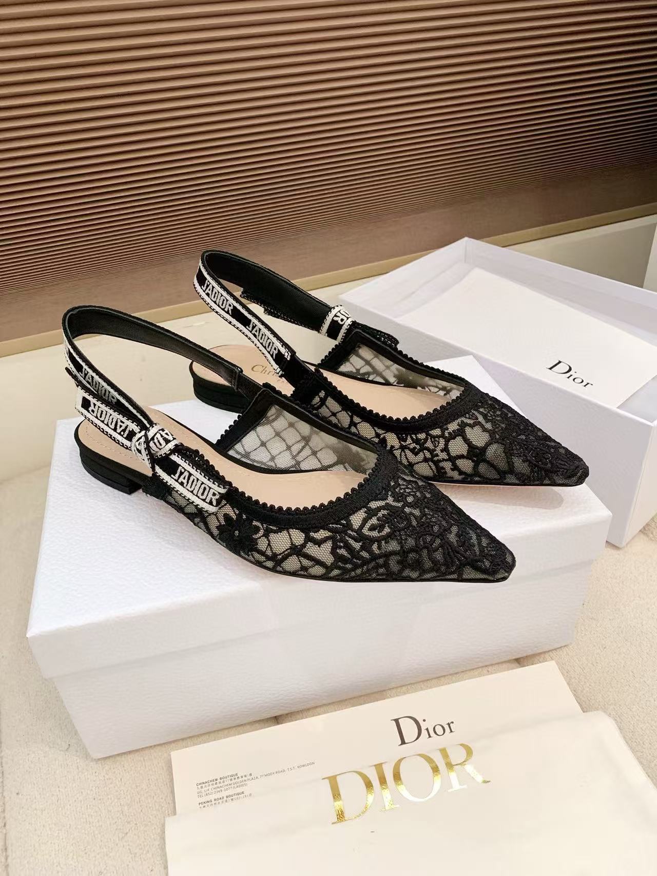 DIORの高品質レースフラットシューズ【50％割引+送料無料】