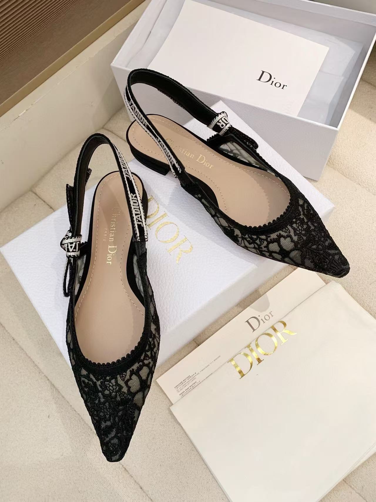 DIORの高品質レースフラットシューズ【50％割引+送料無料】