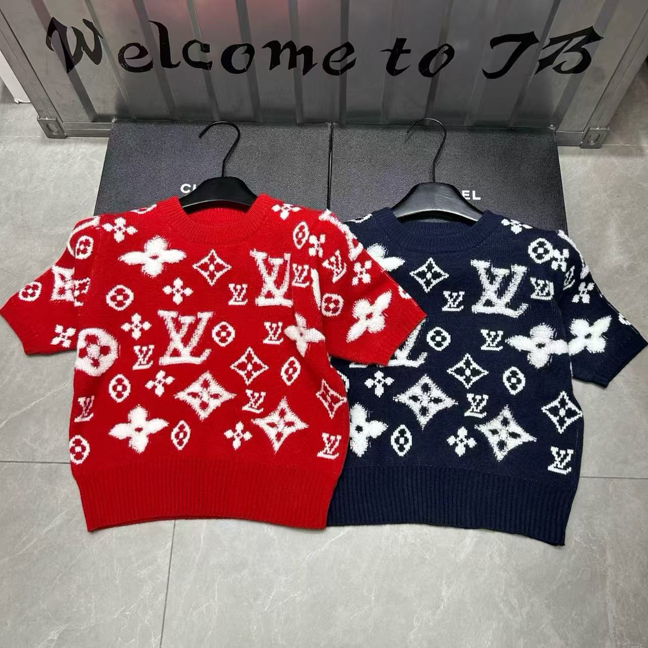 LV四つ葉のクローバー刺繍半袖セーター【50％割引+送料無料】