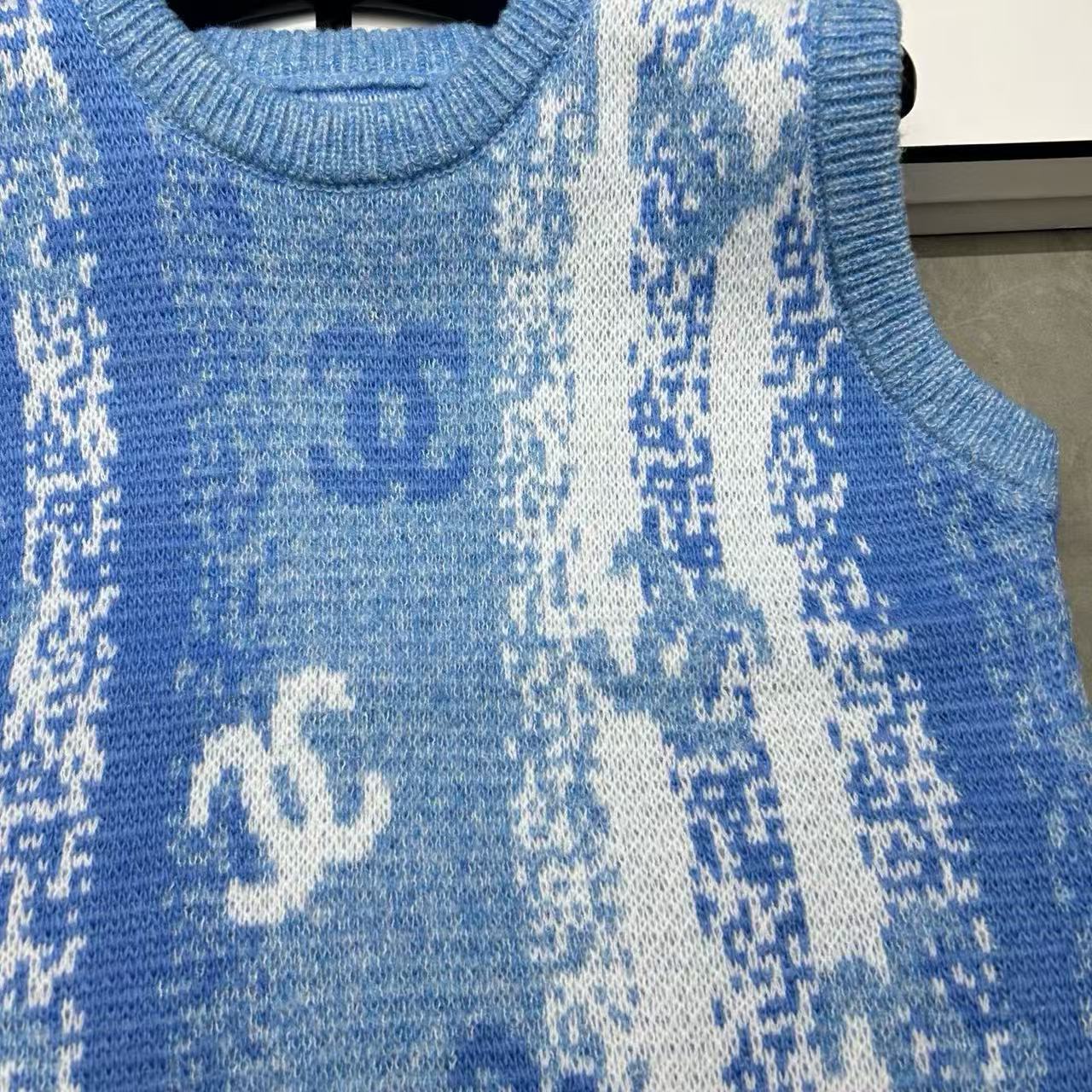 CHANE1 ダブルC グラデーションウールベスト【50％割引+送料無料】