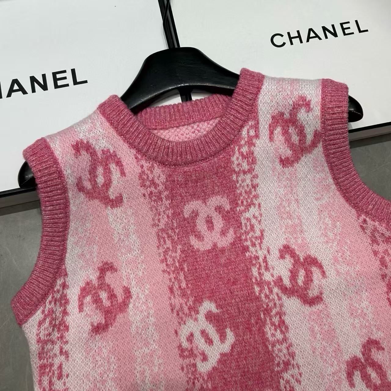 CHANE1 ダブルC グラデーションウールベスト【50％割引+送料無料】