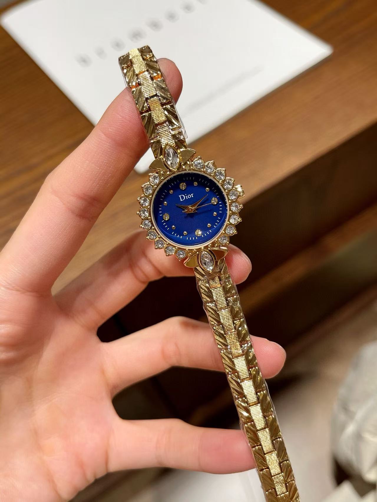 DI0Rダイヤモンドレディースウォッチ【50％割引+送料無料】