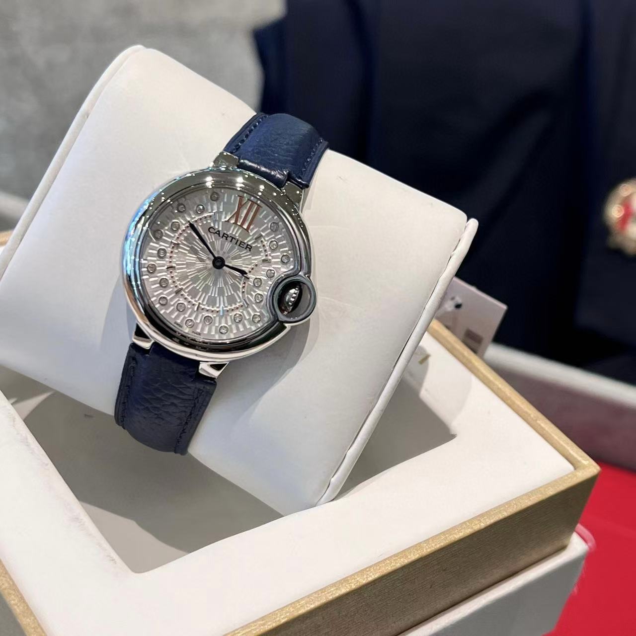CART1ER バロンブルー レザーストラップ レディースウォッチ【50％割引+送料無料】