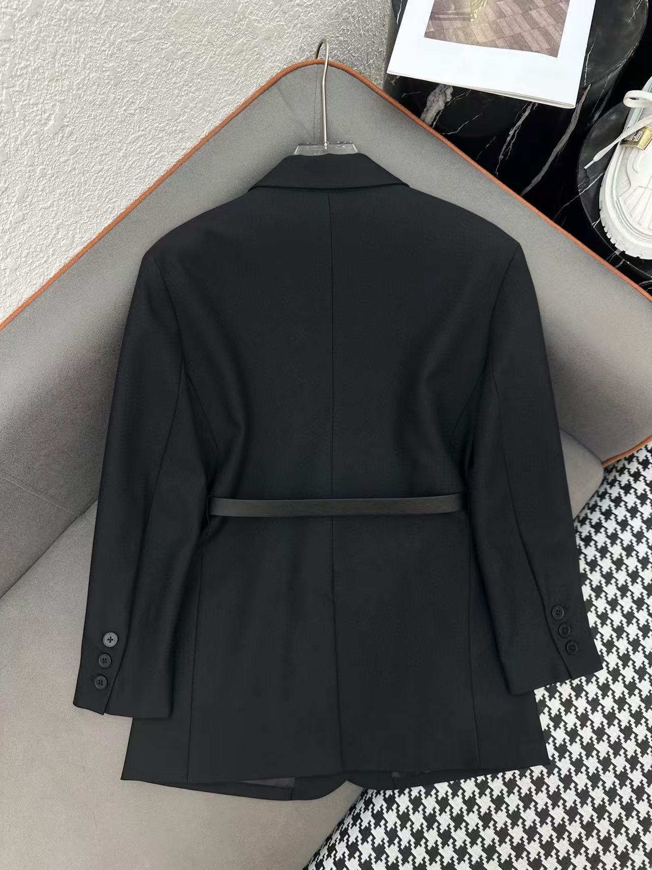 M1UM1U ミニマリスト レター スーツ ジャケット【50％割引+送料無料】