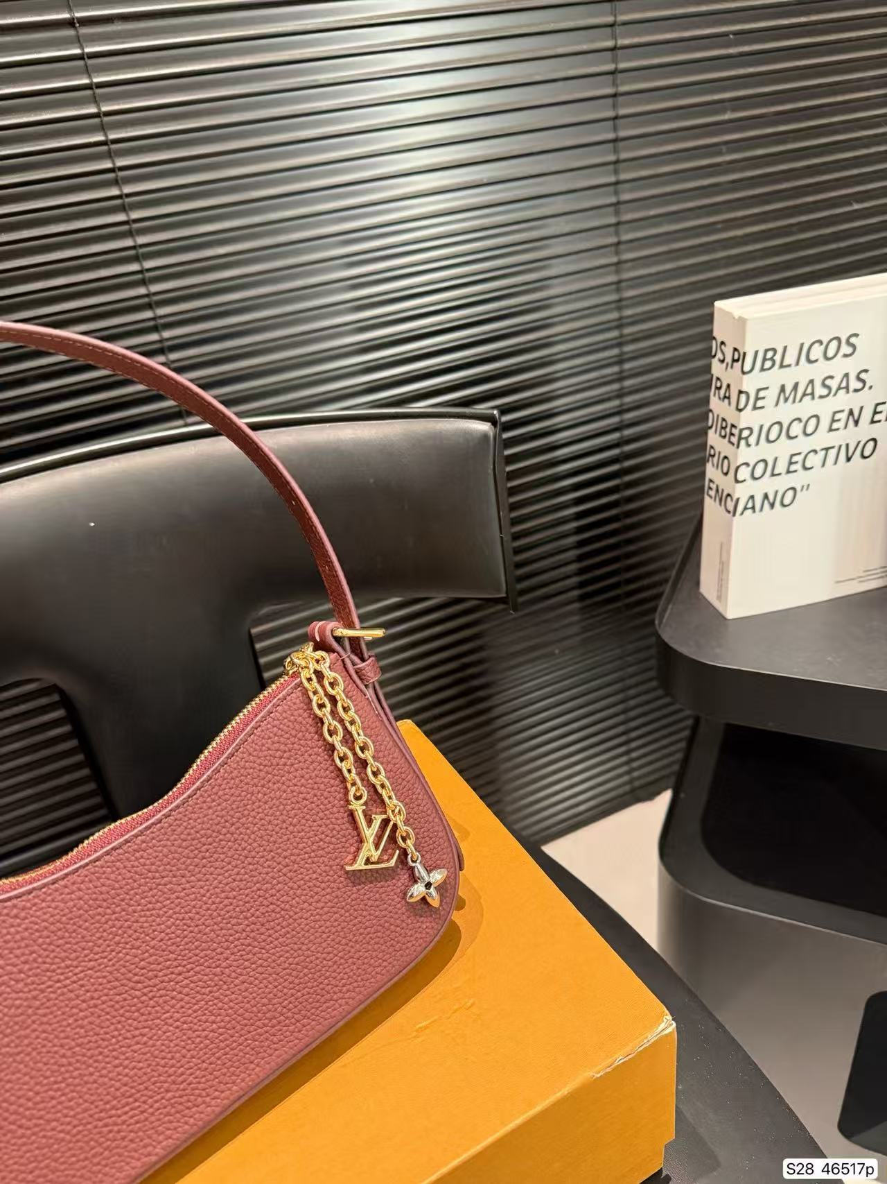 LVミニマリストアンダーアームバッグ【50％割引+送料無料】