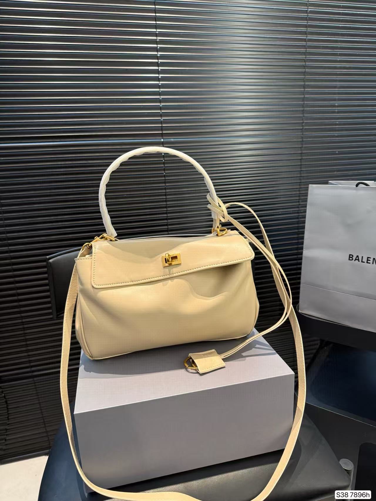 BALENC1AG ミニマリストハンドバッグ【50％割引+送料無料】