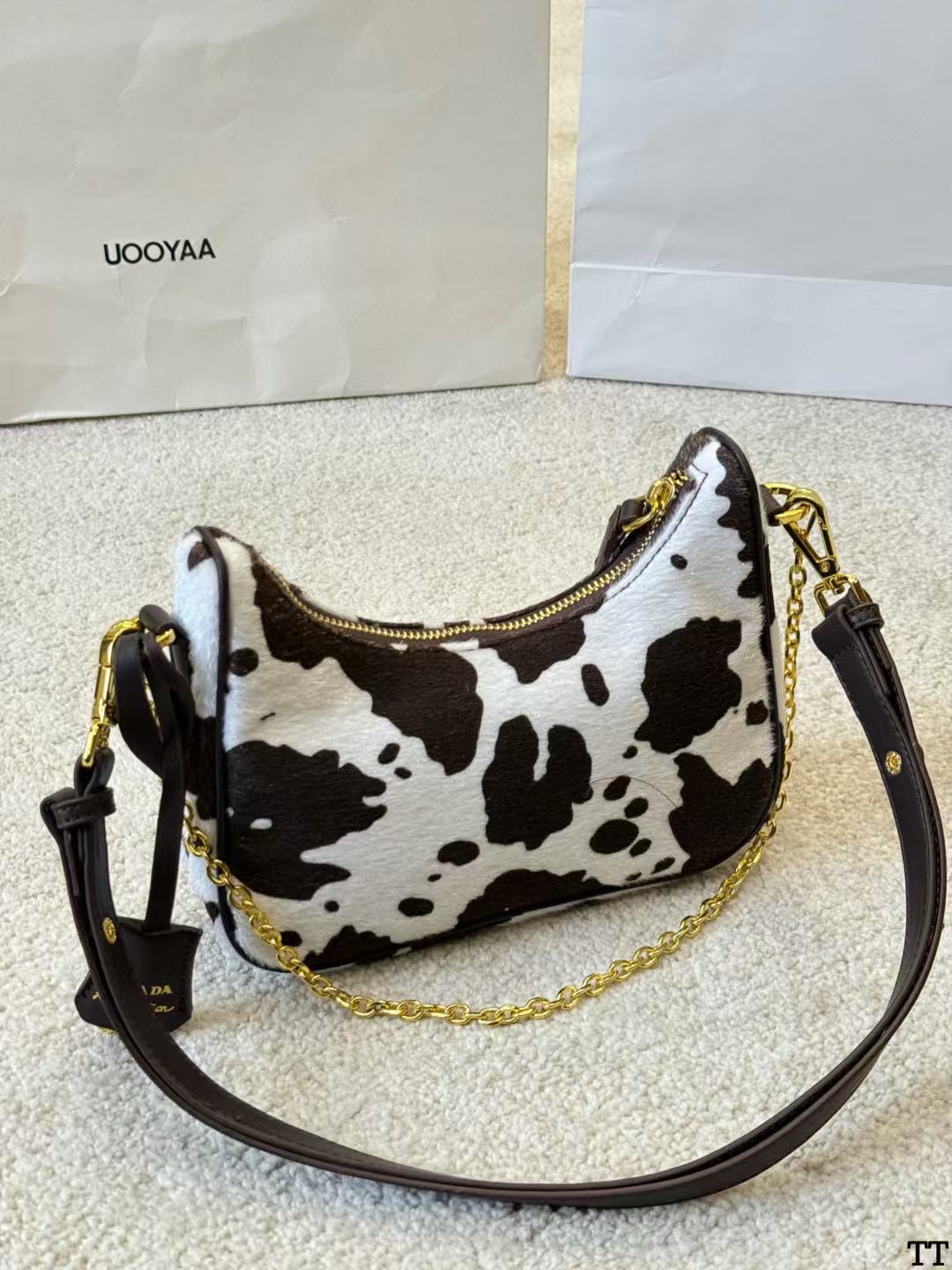 PR4DA 3-in-1 ゼブラプリント アンダーアームバッグ【50％割引+送料無料】