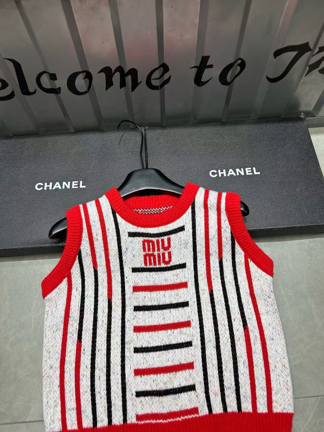 M1UM1U ストライプウールベスト【50％割引+送料無料】