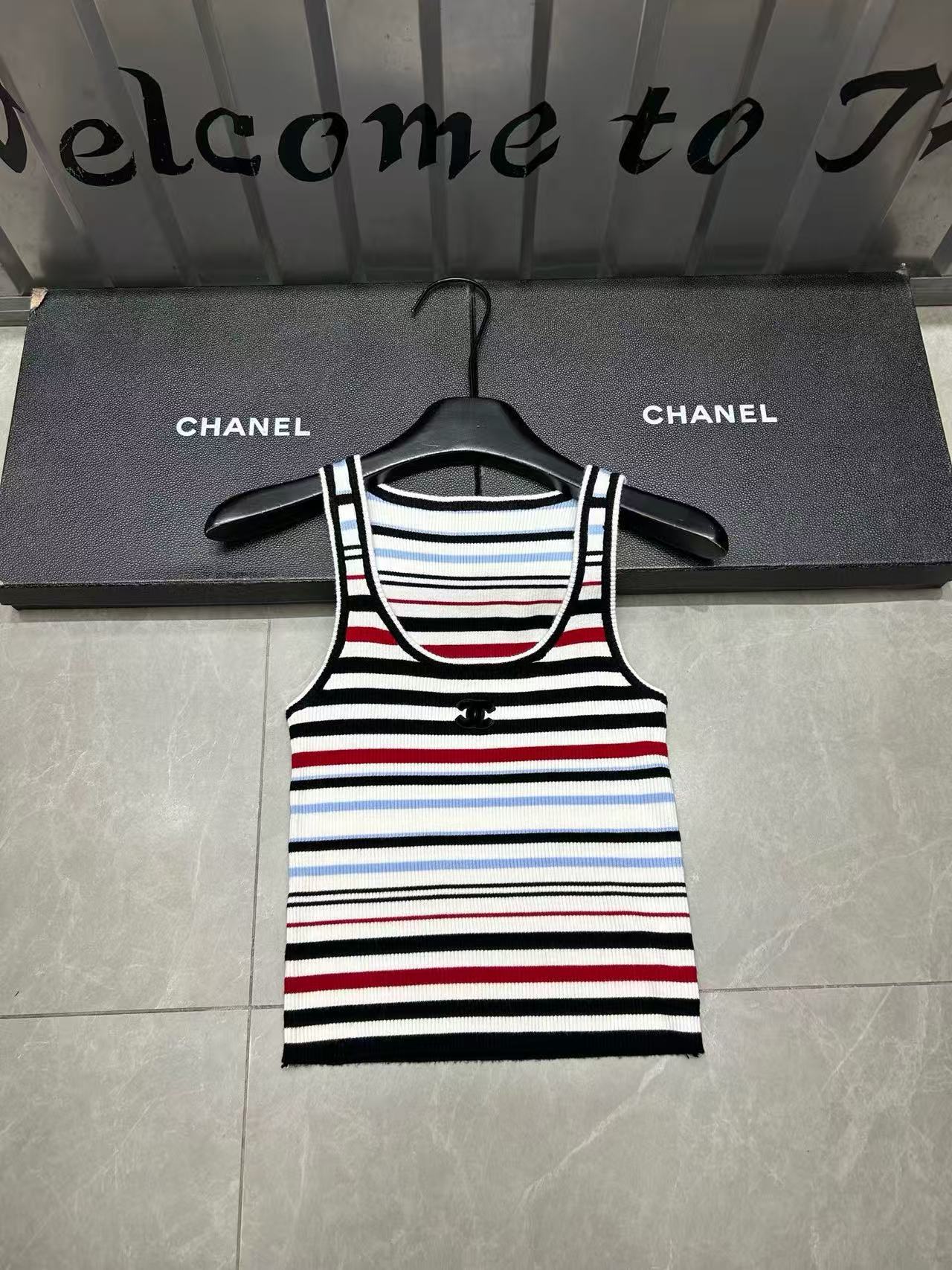 CHANE1 ストライプ ダブルC ウールベスト【50％割引+送料無料】