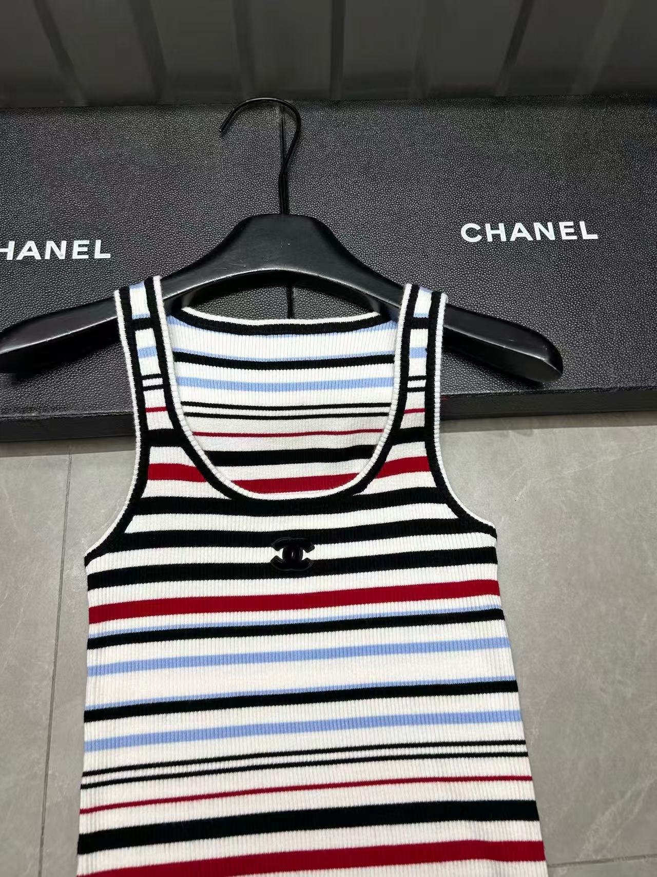 CHANE1 ストライプ ダブルC ウールベスト【50％割引+送料無料】