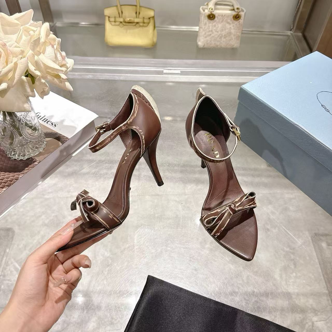 PR4DA 高品質 ボウタイ ポインテッドトゥ ハイヒールサンダル【50％割引+送料無料】